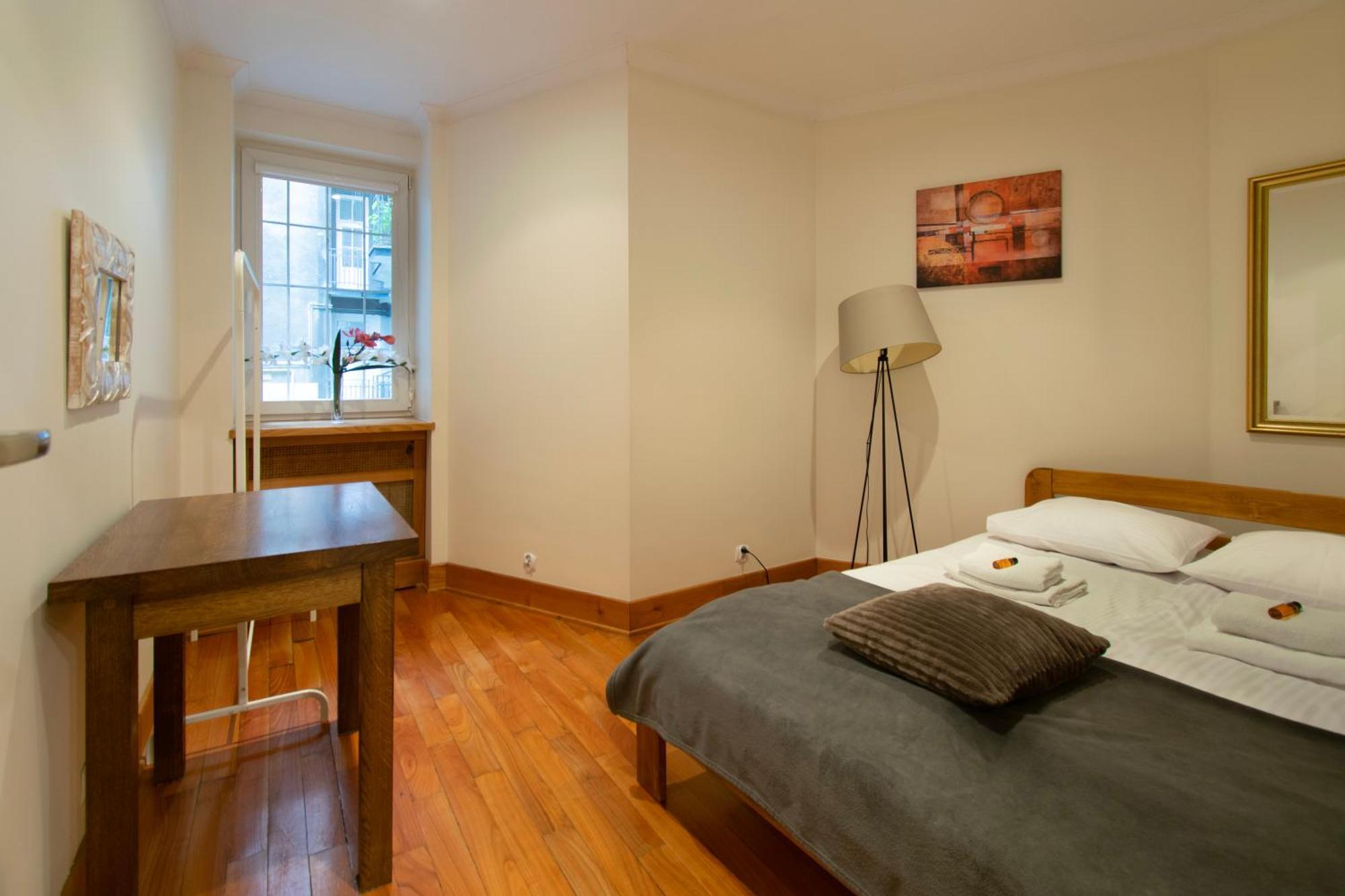 Stylish 2 Bedroom Apartment Morsztynowska Street คราคูฟ ภายนอก รูปภาพ